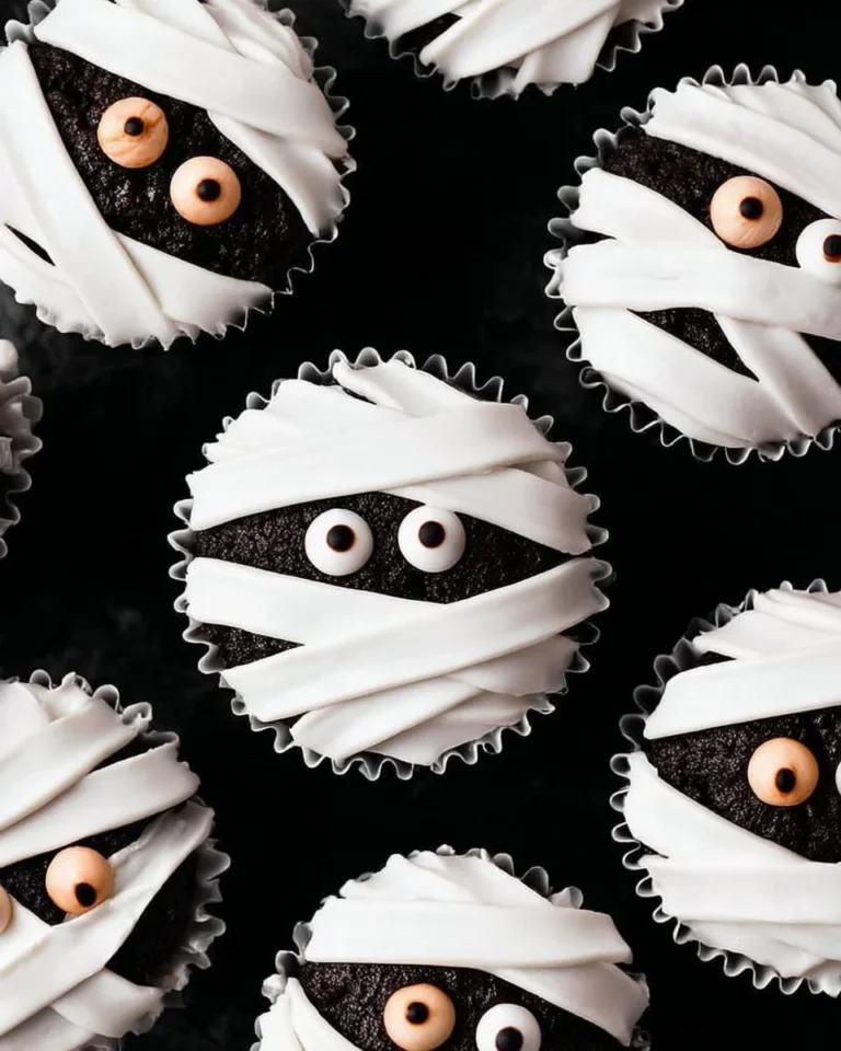 Halloween Mummy Cupcakes
