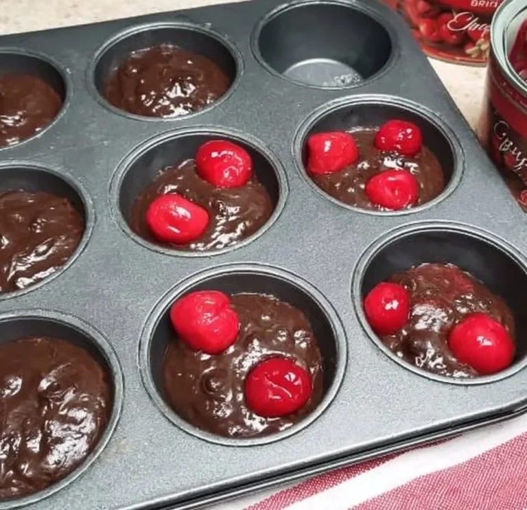 Dark Chocolate Cherry Cupcakes