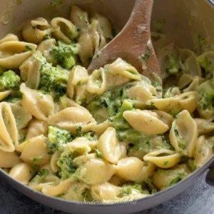 One pot healthy broccoli mac and cheese dish with vibrant broccoli florets