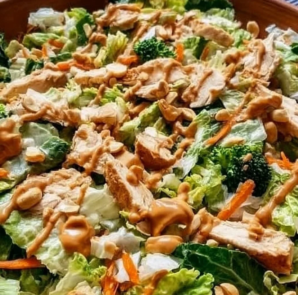 Delicious Chicken Cashew Crunch Salad with vibrant vegetables and crunchy cashews