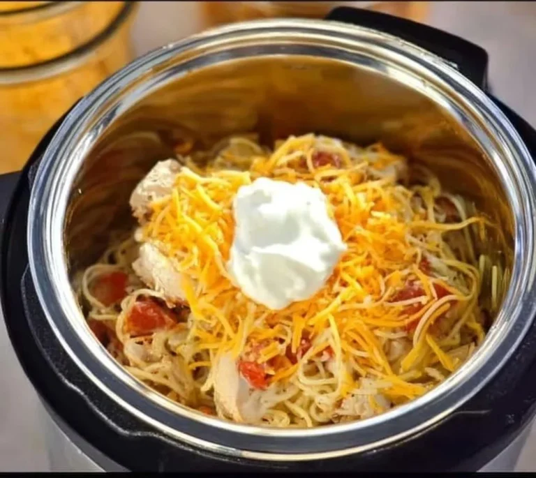 Instant Pot Creamy Chicken Spaghetti