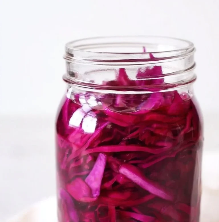 Quick Pickled Red Cabbage