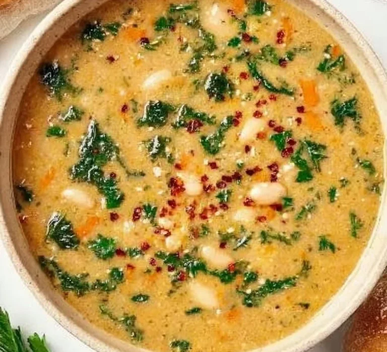 Vegetarian Tuscan White Bean Soup with Kale