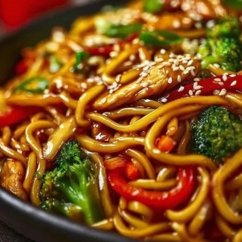 Delicious Crockpot Chicken Lo Mein ready to serve